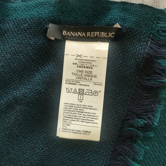Banana Republic 100% wool soft Dark Green scarf/wrap - Picture 8 of 10
